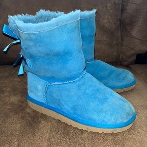 UGG Bailey Bow 2 Girls Boots size 4